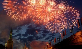 Pháo hoa thắp sáng bầu trời Moscow mừng ngày Chiến thắng 