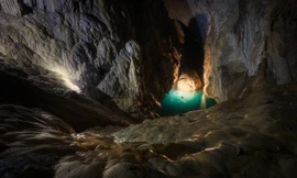 Hang Sơn Đòong đẹp mê hồn qua ống kính nhiếp ảnh người Nga