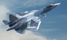 Tiêm kích Su-57 khoe kỹ năng nhào lộn điêu luyện trên không