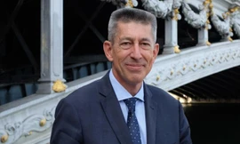 Đại sứ Pháp tại Belarus Nicolas de Lacoste. Ảnh: globeecho.com