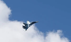 Máy bay trinh sát Nga bay lượn trên lãnh thổ Mỹ. Ảnh: Tass