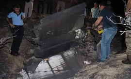 Một mảnh của tên lửa rơi xuống đảo Síp. Ảnh: Twitter