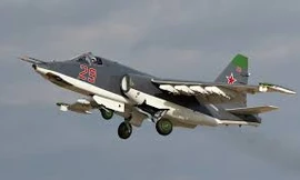 Cận cảnh tiêm kích Su-25SM khai hỏa diệt mục tiêu
