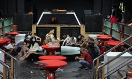 33 người 'thác loạn' ma túy tập thể giữa đêm trong câu lạc bộ