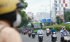 Hình ảnh 'lạ' trên đường Cộng Hòa