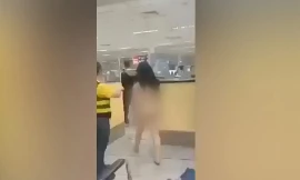 Nữ hành khách Việt khỏa thân đi lại ở sân bay Philippines