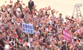 Dòng người Triều Tiên chào đón Chủ tịch Trung Quốc Tập Cận Bình