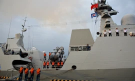 Tàu hộ vệ tên lửa 016-Quang Trung