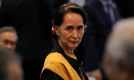 à Aung San Suu Kyi. Ảnh: Reuters
