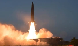 Tên lửa được Triều Tiên phóng hôm 25/7. Ảnh: Reuters