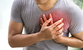 Đau tức ngực có thể là dấu hiệu đã mắc giang mai và nhiều bệnh nguy hiểm khác