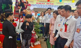 Độc đáo hội chợ chuyên biệt cho vùng đồng bào dân tộc thiểu số và miền núi