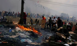 Biểu tình kéo dài trên khắp Ecuador. Ảnh: Reuters