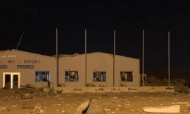 Cận cảnh sân bay lớn nhất Iraq bị Mỹ không kích tan hoang