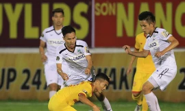 Các tuyển thủ Quốc gia, trong đó có Hồng Duy, đã bị kẻ gian lấy trộm điện thoại vào rạng sáng 5/5 tại trung tâm TDTT Hàm Rồng