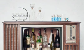 Nhiều vị trí xung quanh ngôi nhà trở thành nơi lý tưởng tạo nên quầy bar sáng tạo của riêng mình.