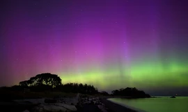 Xuất hiện ánh sáng ảo diệu 'nhảy múa' ở nhiều nơi 