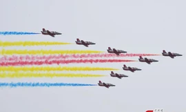 Trung Quốc khoe hàng loạt khí tài quân sự tại Airshow China 2021