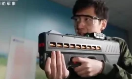 Trung Quốc ra mắt súng điện từ bắn vài ngàn phát mỗi phút