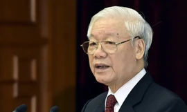 Kiên quyết chống mọi biểu hiện của chủ nghĩa cá nhân, cục bộ, bè phái, 'lợi ích nhóm'