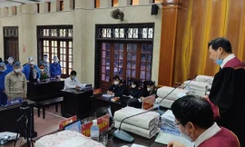 Hoãn tòa xử 'ông trùm' đường dây đánh bạc nghìn tỉ do 3 bị cáo mắc COVID-19