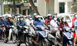 Hà Nội: Người ra đường tăng đột biến trong ngày đầu gia hạn giãn cách xã hội