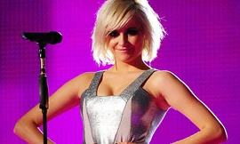 Ca sĩ trẻ mặc phản cảm tại đêm tưởng nhớ M. Jackson