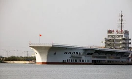Trung Quốc 'nhái' tàu sân bay Mỹ nhưng không thành