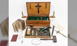 Sự thật về 'bộ dụng cụ giết ma cà rồng' vừa được bán đấu giá hơn 15.000 USD 