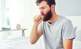 Bị ho suốt 3 tuần, đi khám phát hiện ra khối u gần 20cm ở phổi 