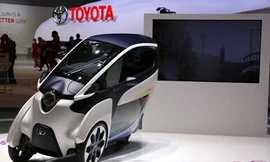 i-Road: sự kết hợp độc đáo giữa mô tô và xe hơi