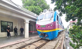 Hàng nghìn đầu máy, toa tàu 'hết đát' được dùng tới năm 2030