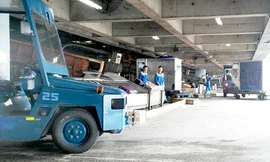 Bộ Giao thông yêu cầu 'siết' kiểm soát nhân viên bốc xếp sân bay sau vụ trộm đồ 