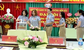 Lấy phiếu tín nhiệm lãnh đạo hàng không, người phiếu thấp phải từ chức