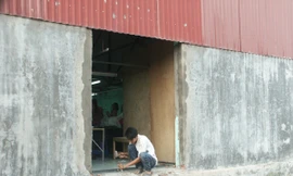 Lối nào cho xưởng may “2 trong 1”?