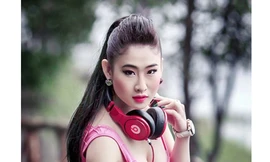 Nữ DJ 20 tuổi sở hữu ngoại hình 'bỏng mắt'