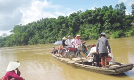 Bến đò xóm 8. Ảnh: Tr.Kh