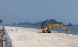 Lấn chiếm vịnh trái phép, chủ dự án BĐS 'hot' nhất Vân Đồn buộc trả nguyên trạng