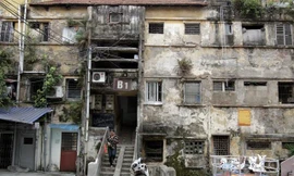 Cải tạo chung cư cũ có cải tạo cả nhà thấp tầng 'nhảy dù', lấn chiếm?