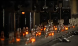 Chai dầu gió được làm thế nào?