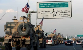 Xe quân sự Mỹ nối tiếp nhau rút khỏi Syria và tiến về Iraq