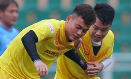 U23 Việt Nam được thị phạm kỹ năng tranh chấp