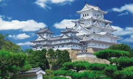 Lâu đài Hạc Trắng hơn 600 năm tuổi