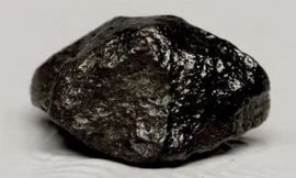 Viên kim cương đen lớn nhất thế giới nặng 3.167 carat