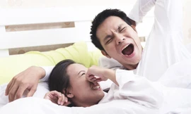 Tại sao bạn bị hôi miệng vào buổi sáng?