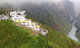 Bên trong khách sạn Panorama trên đèo Mã Pì Lèng 