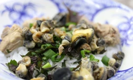 Quán bún sườn ốc bán gần 500 bát mỗi ngày