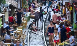 Ẩn hoạ ở ‘xóm cà phê đường tàu’