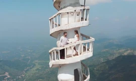 Trải nghiệm leo tòa tháp xoắn ốc ở Sri Lanka