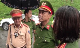 Phó giám đốc công an chặn ôtô bắt hàng nghi nhập lậu